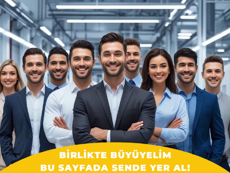Takım elbiseli yan yana poz veren kadın ve erkekler